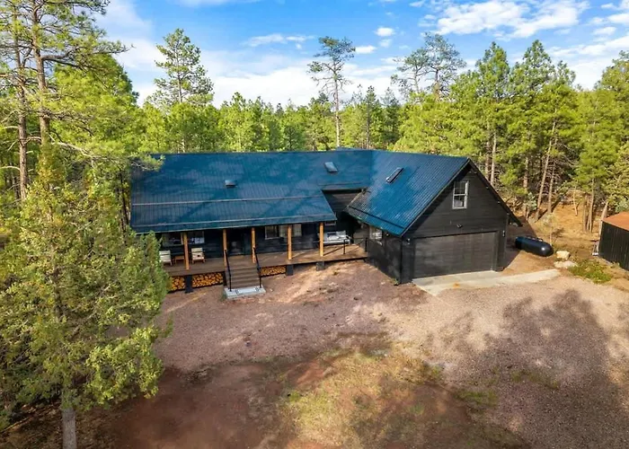 Holiday home Stylish Fire Pit Hot Tub & Forest Views