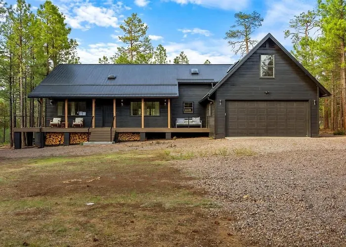 Stylish Fire Pit Hot Tub & Forest Views * Pinetop-Lakeside